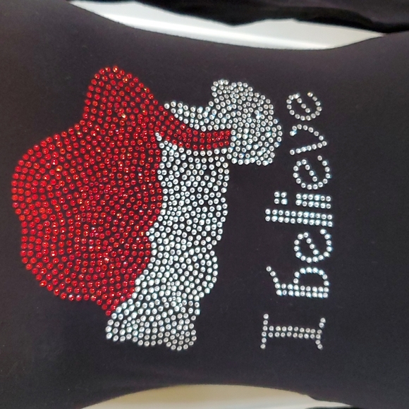 Rosio "I believe " Christmas tee - Picture 2 of 4